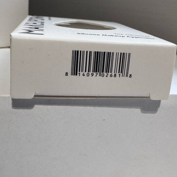 ⚡️One of A Kind MakeupDrop+ -The Original Silicone Makeup Applicator⚡️ - Picture 4 of 11